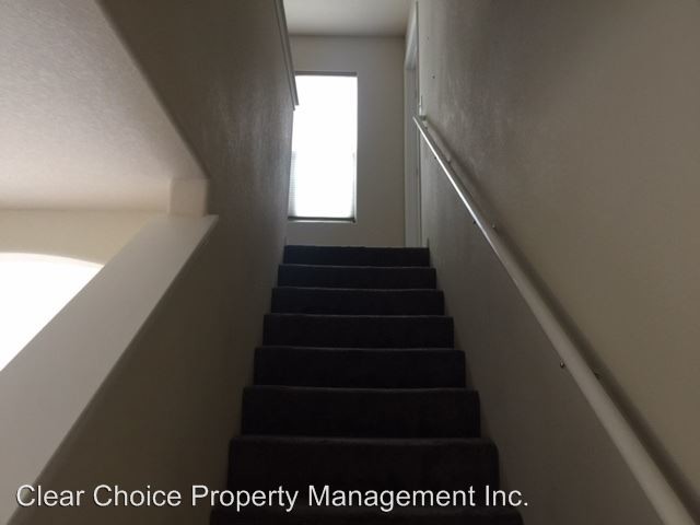 Building Photo - 572 River Oaks Dr