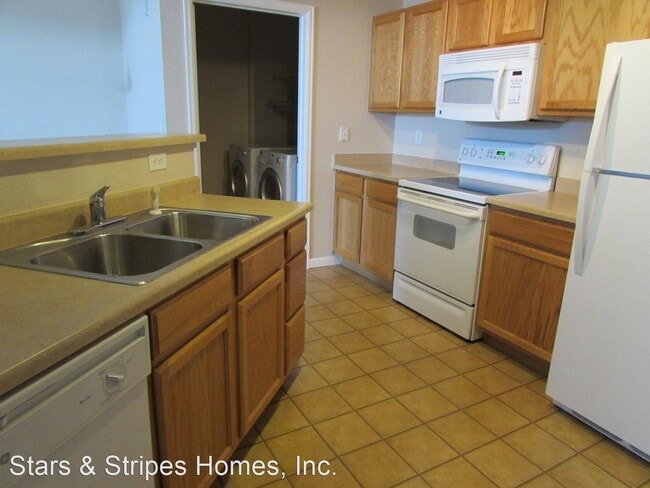 Foto del edificio - 2 br, 2 bath House - 5733 N. Gibralter Way...