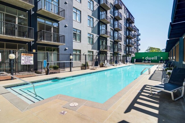 Pool Area - Piedmont Pad Apartments