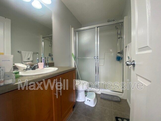 Photo du bâtiment - 2051 Towne Centre Blvd NW