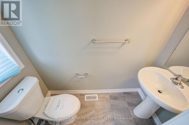 Building Photo - 396 Thomas Phillips Dr