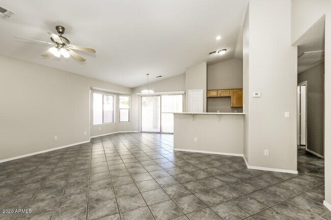 Foto del edificio - 14719 N 132nd Ct