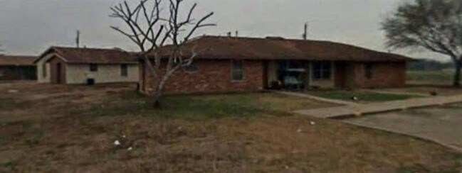 Building Photo - 921 N Tyus St