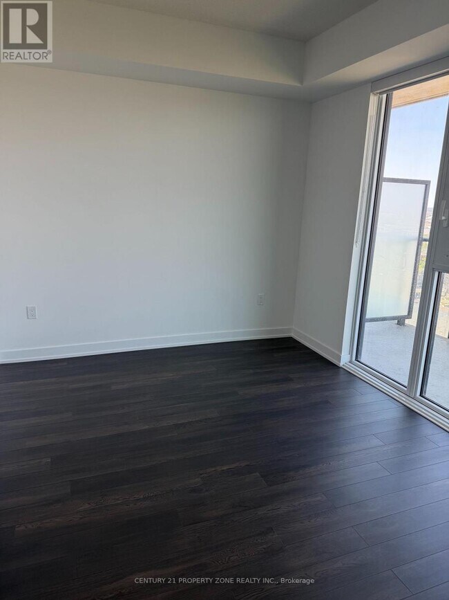 Building Photo - 15 Skyridge Dr