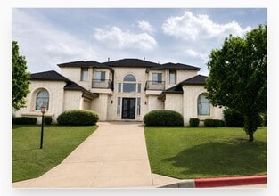 Building Photo - 404 Aria Dr
