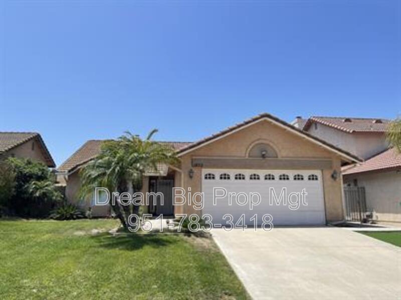 Primary Photo - 1852 Rockcrest Dr