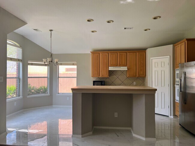 Foto del edificio - 5820 Chatham Ln