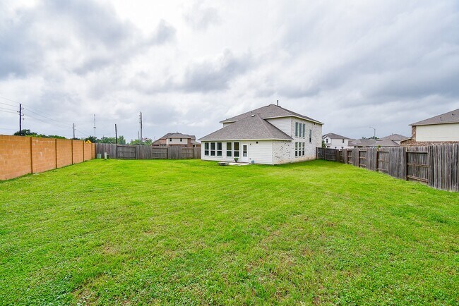 Building Photo - 32903 Silver Mdw Wy