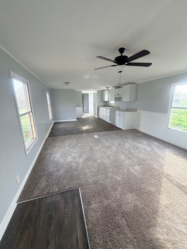 Building Photo - Cypress Break Mobile Home Rental Available Now