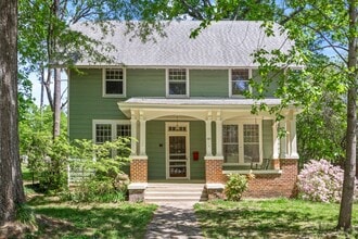 Building Photo - 121 E Cedar Ave