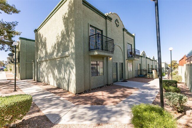 Foto del edificio - 7078 Burcot Ave