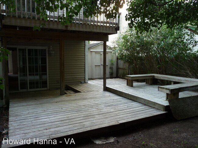 Building Photo - 2 br, 2.5 bath House - 828 12th Street