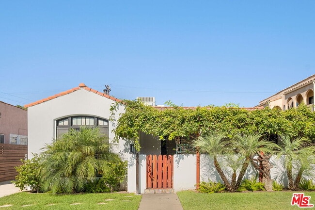 Foto del edificio - 813 N Orange Grove Ave
