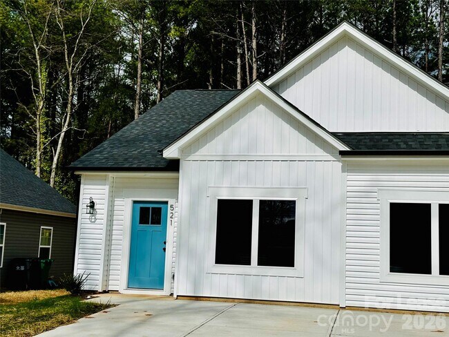 Building Photo - 521 N Linwood Ave