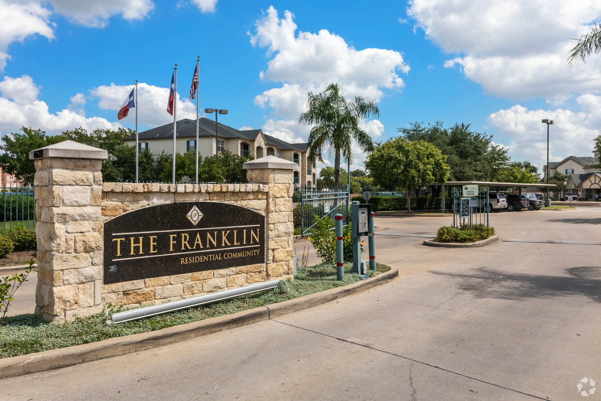 The Franklin Apartments in Jersey Village, TX Apartments Houston, TX