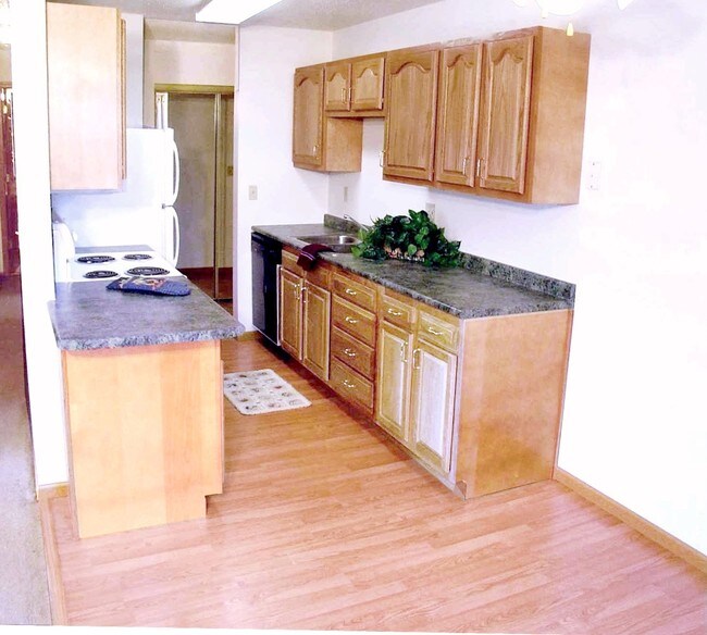 Dakota View Estates Apartments Fargo, ND