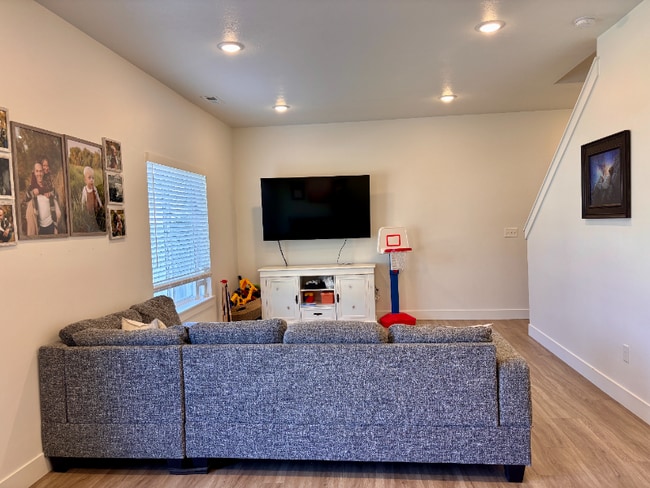 Building Photo - 3136 S 400 W