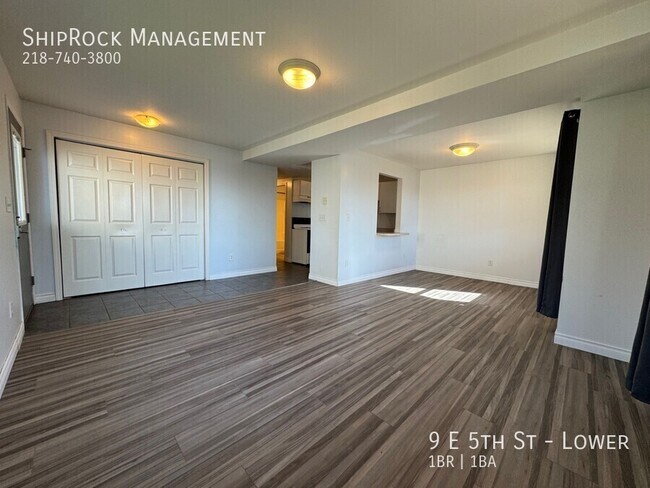 Foto del edificio - 9 E 5th St