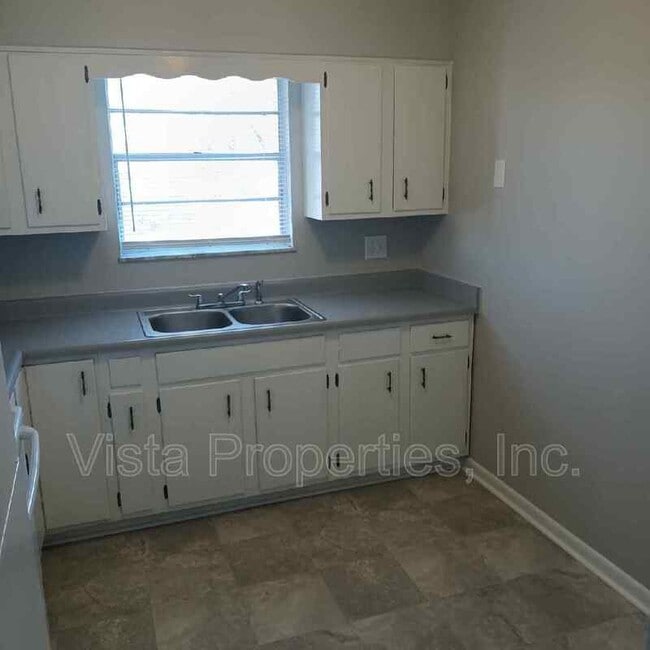 Building Photo - 1603 Gagel Ave