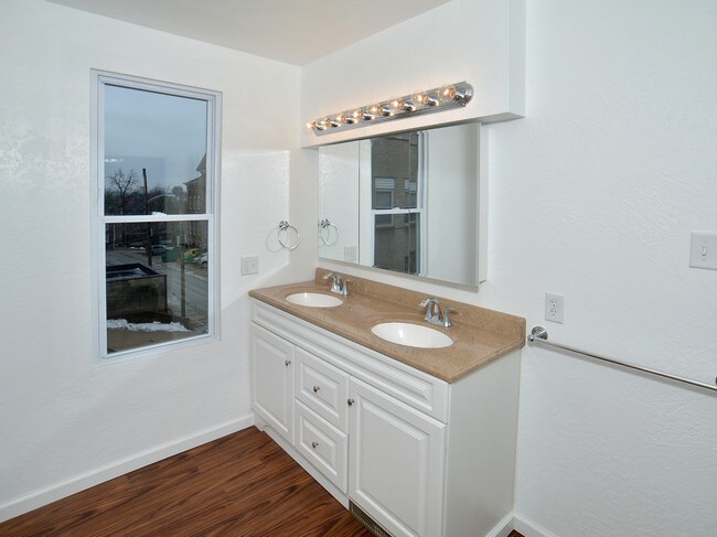 baño número 1 - 34 W 3rd St