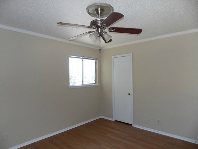 Foto del edificio - 3417 Willowrun Dr