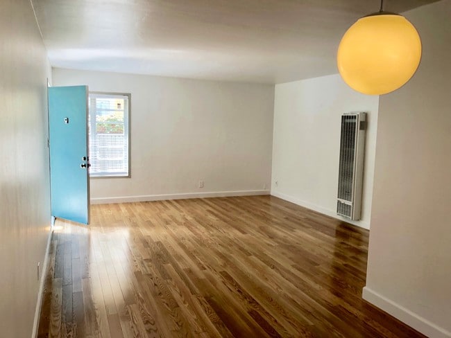 Living Room - 2357 Griffith Park Blvd