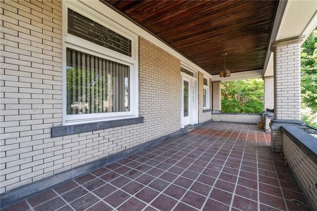 Foto del edificio - 1306 Ridge Ave