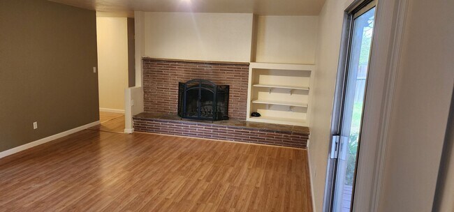 Foto del edificio - 3BR/2BA NW Reno Gen available immediately!