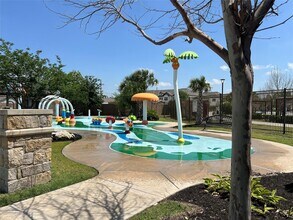 Building Photo - 12347 Breckenwood Mills Dr