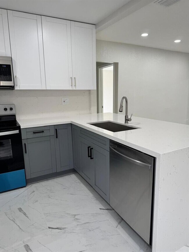 Foto del edificio - 2423 Scott St