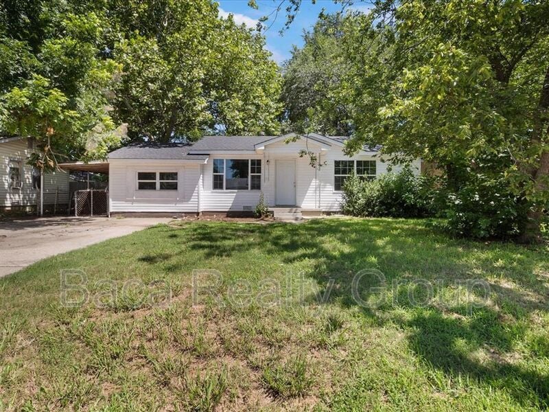 Foto principal - 3927 SE 10th Pl