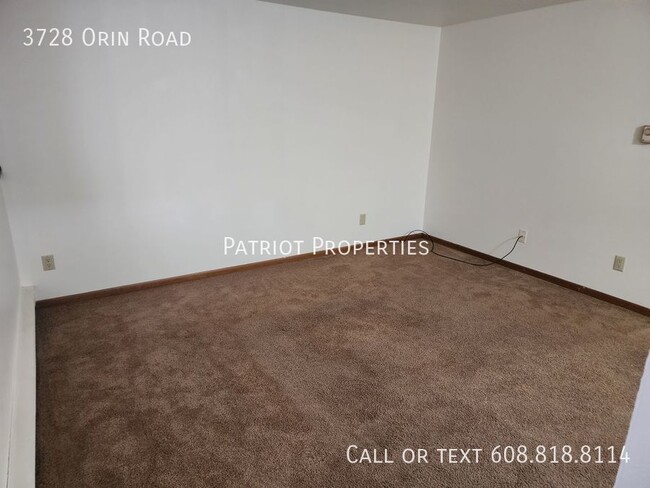 Building Photo - 1 bed/1 bath plus den in Madison, WI!