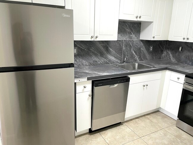 Photo - 760 SE 2nd Ave Apartment