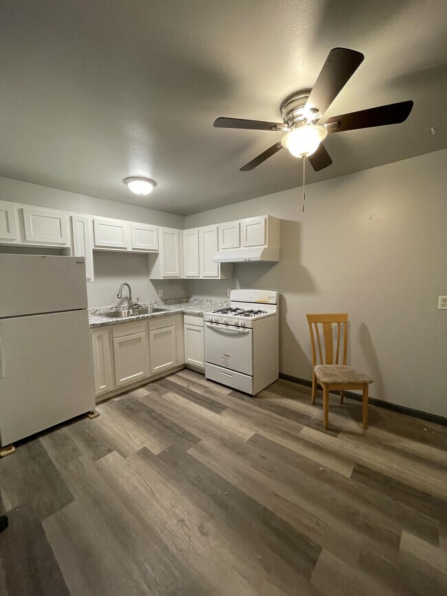 Foto del edificio - 502 E Merrill Ave