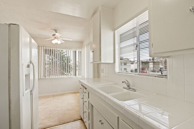Foto del edificio - 10250 Palms Blvd