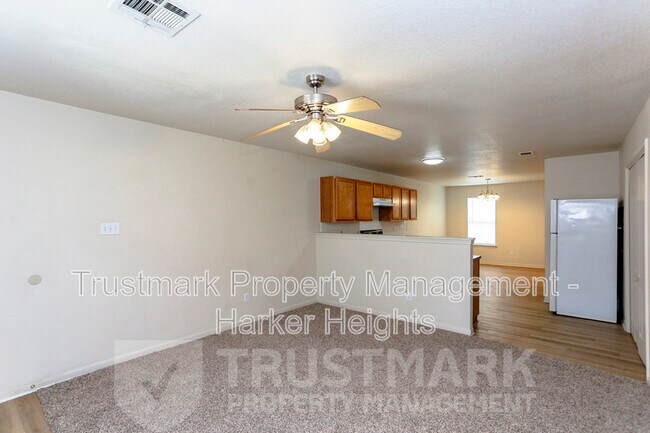 Foto del edificio - 411 Brittney Way