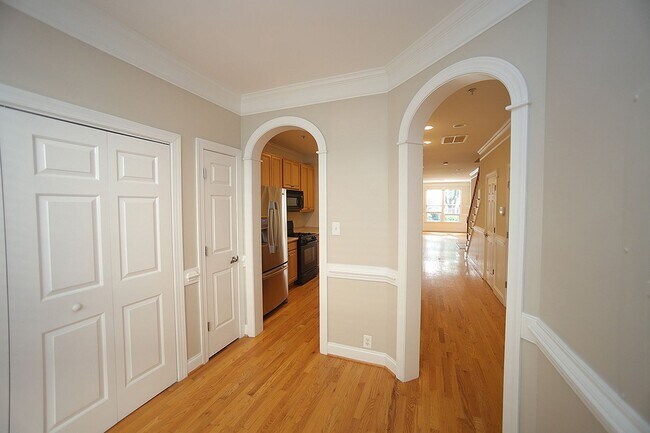 Building Photo - 506 Presque Isle Ln