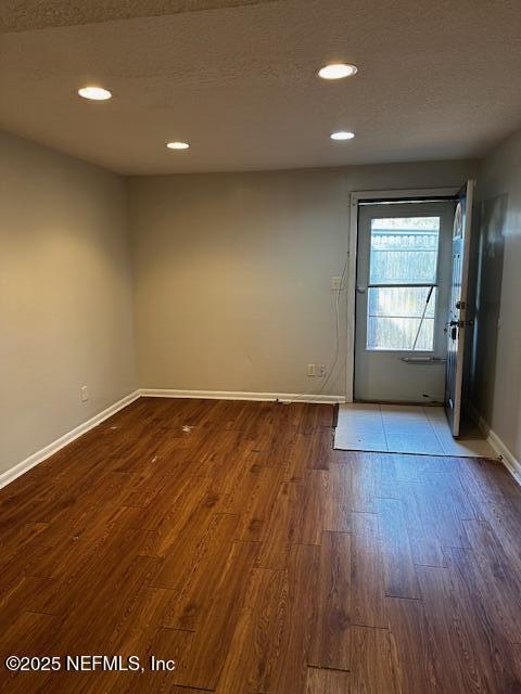 Foto del edificio - 2821 Searchwood Dr