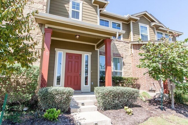 Foto del edificio - 636 Lookout Tree Ln