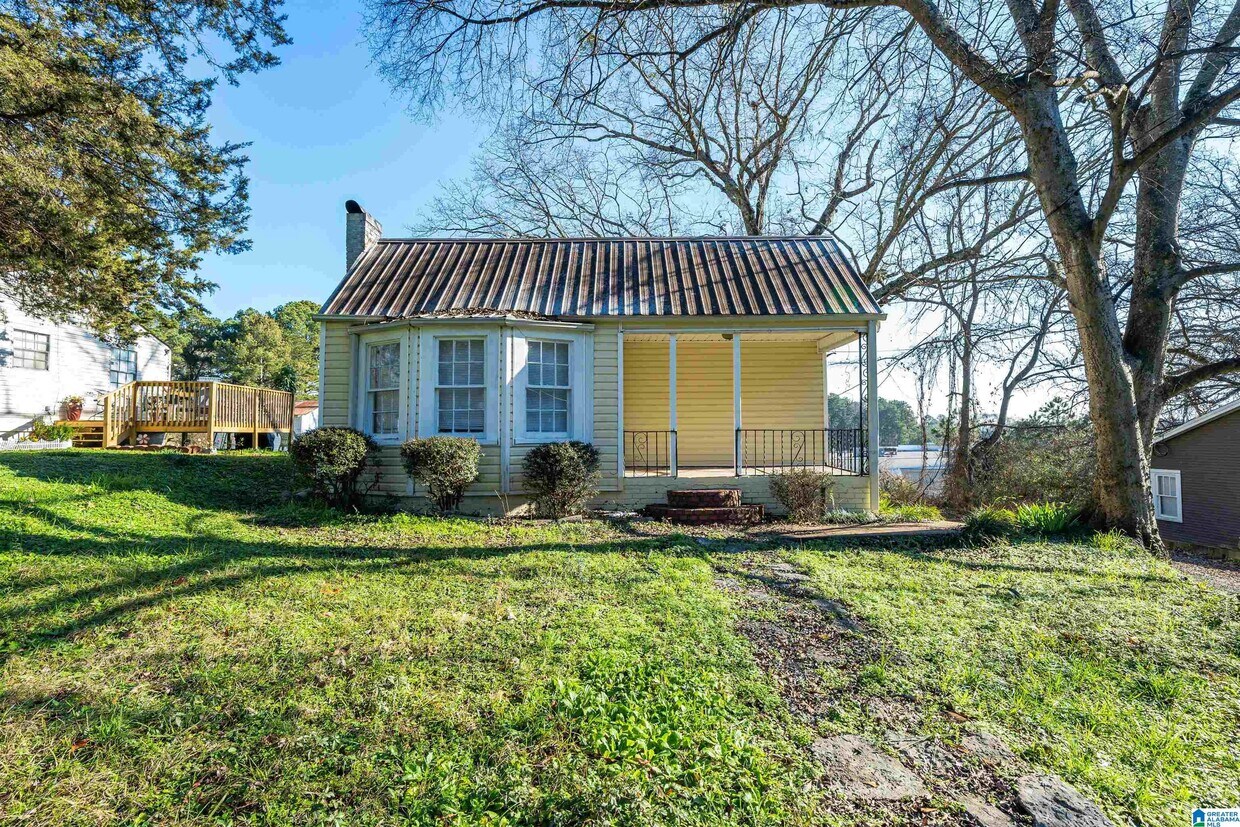 115 Knight Ave, Hueytown, AL 35023 House for Rent in Hueytown, AL