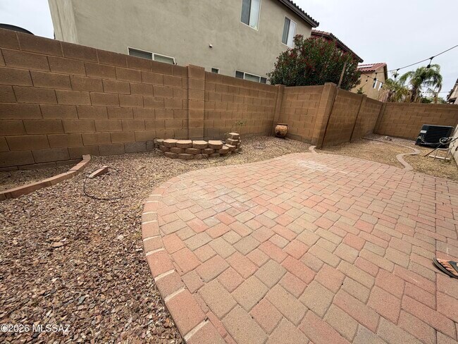 Building Photo - 37 W Camino Rancho Palomas