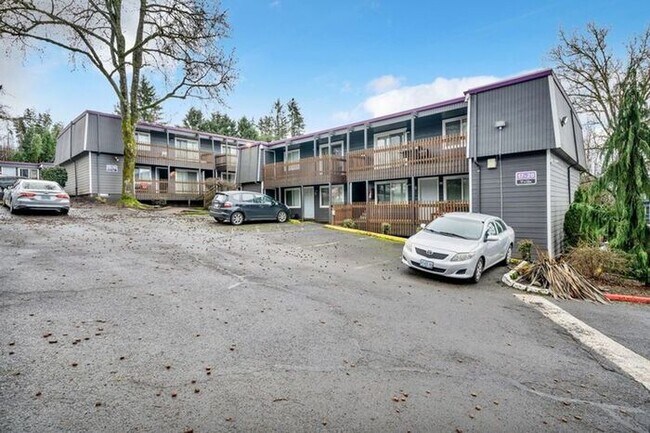 Foto del edificio - FIRST MONTHS RENT FREE! 2 bedroom 1 bath!!