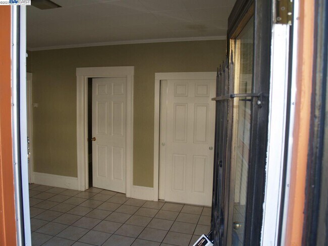 Foto del edificio - 11 Monte Vista Ave