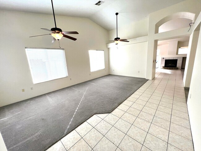 Building Photo - 3013 Verdugo Ln