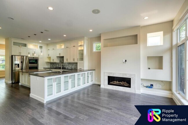 Photo du bâtiment - 3.0 bedroom in Calgary Alberta T2K 1Y6