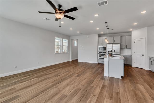 Foto del edificio - 1718 Zachary Ave