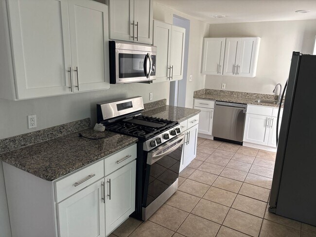 Foto del edificio - BILOXI - 3 BED/2 BATH HOME LOCATED IN THE HEART OF THE CITY - CLOSE TO BEACH