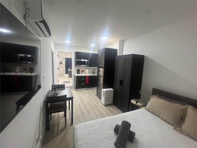 Foto del edificio - 2723 SW 13th St