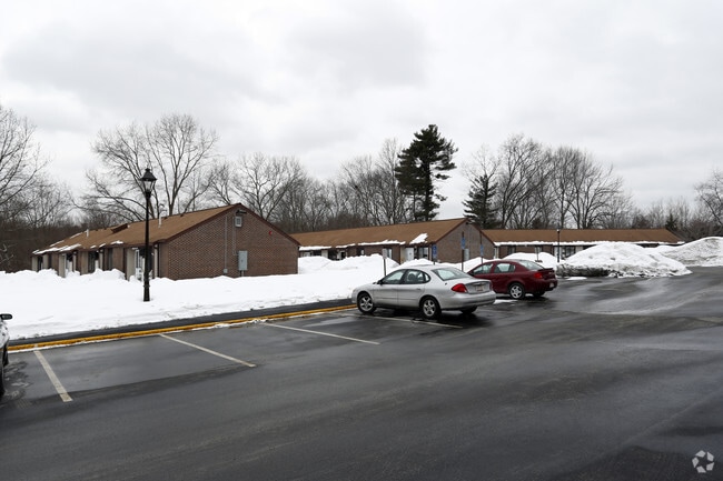 Foto del edificio - Joseph D. Early Village