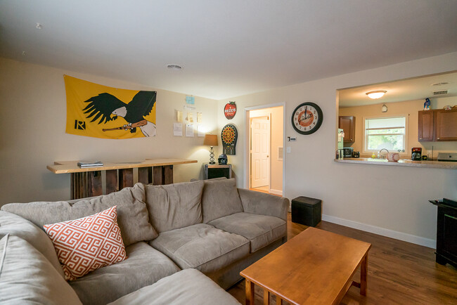 Foto del edificio - 1211 Highland Ave